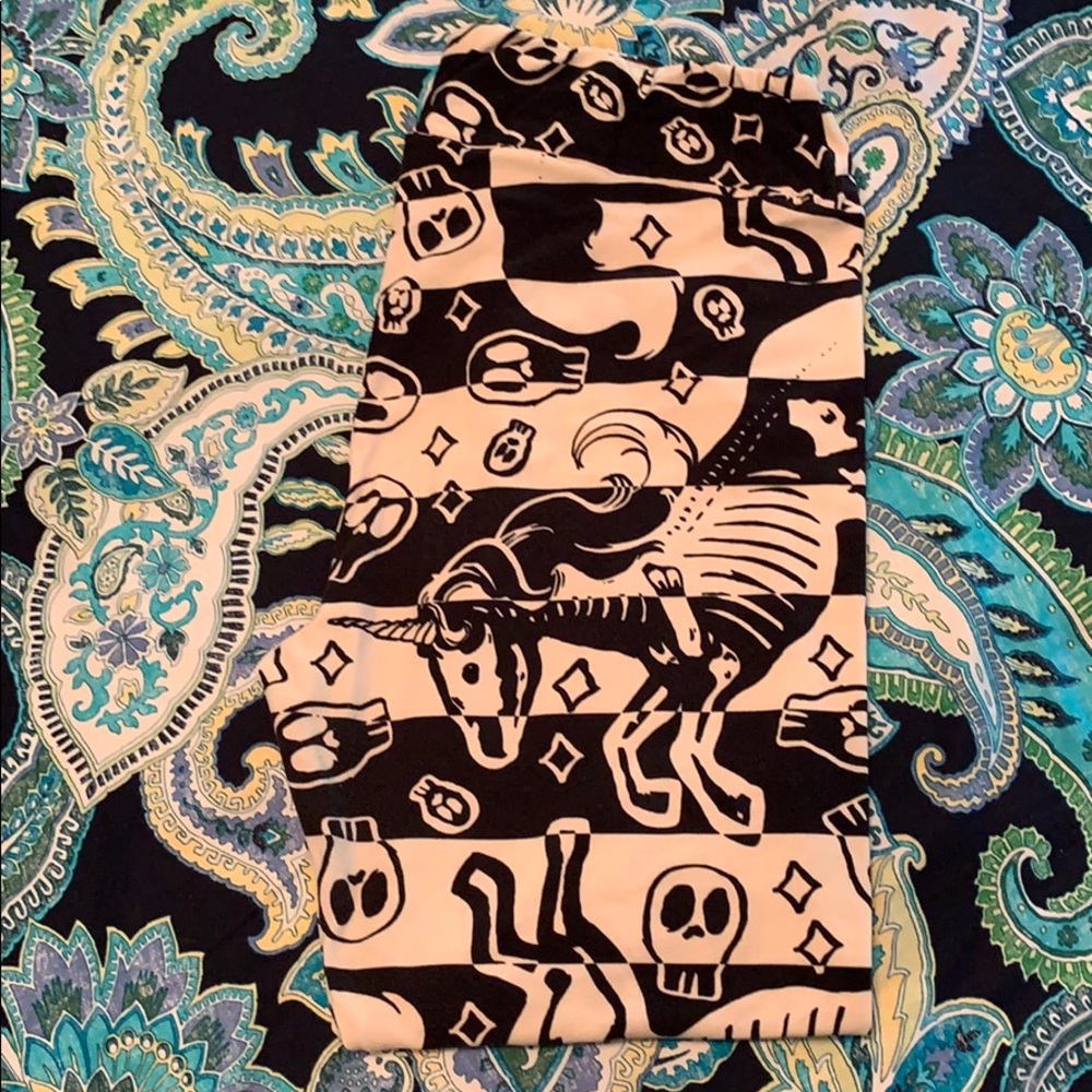 Lularoe leggings TC2 unicorn skulls